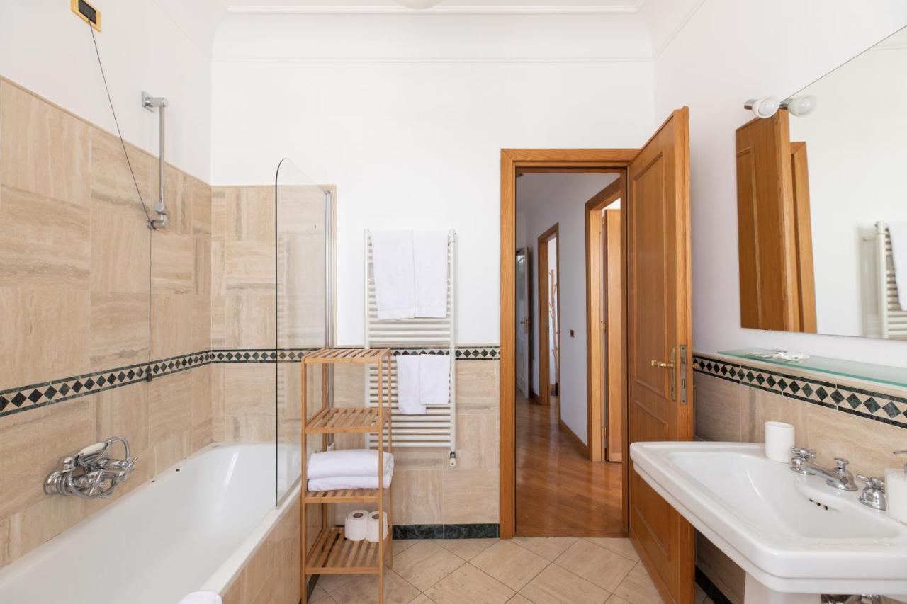 Iflat Monti Penthouse Panoramic View Apartment Rome Bagian luar foto